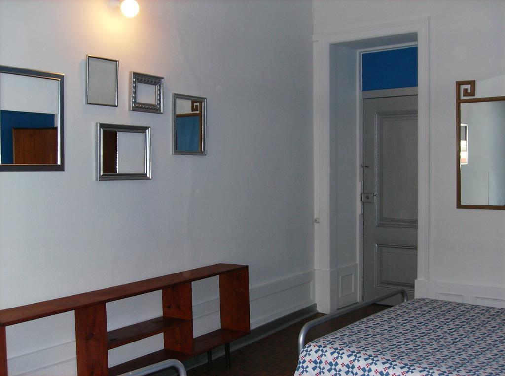 Dias E Dominguez Vandrehjem Lisboa Værelse billede